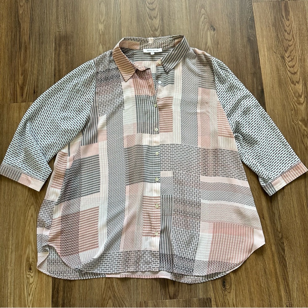 Rose & Olive Pink Button Chiffon Top 1X Sheer Blouse 3/4 Sleeve Geometric Office